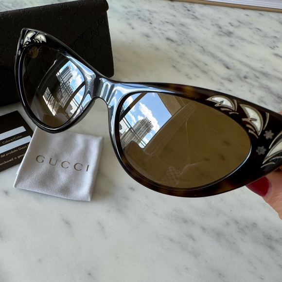 Gucci Unique Mother of Pearl Cat Eye Sunglasses - Picture 11 of 13